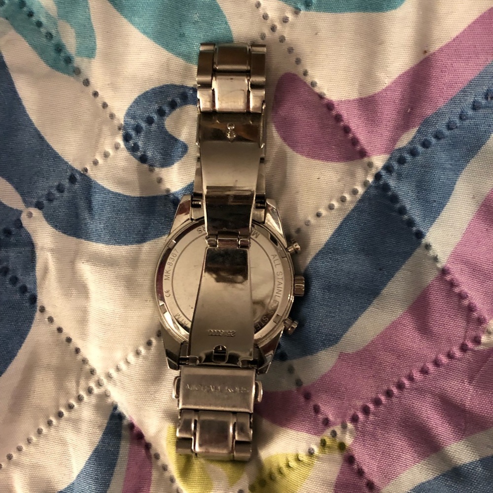 Men’s Micheal Kors Watch - Picture 4 of 4